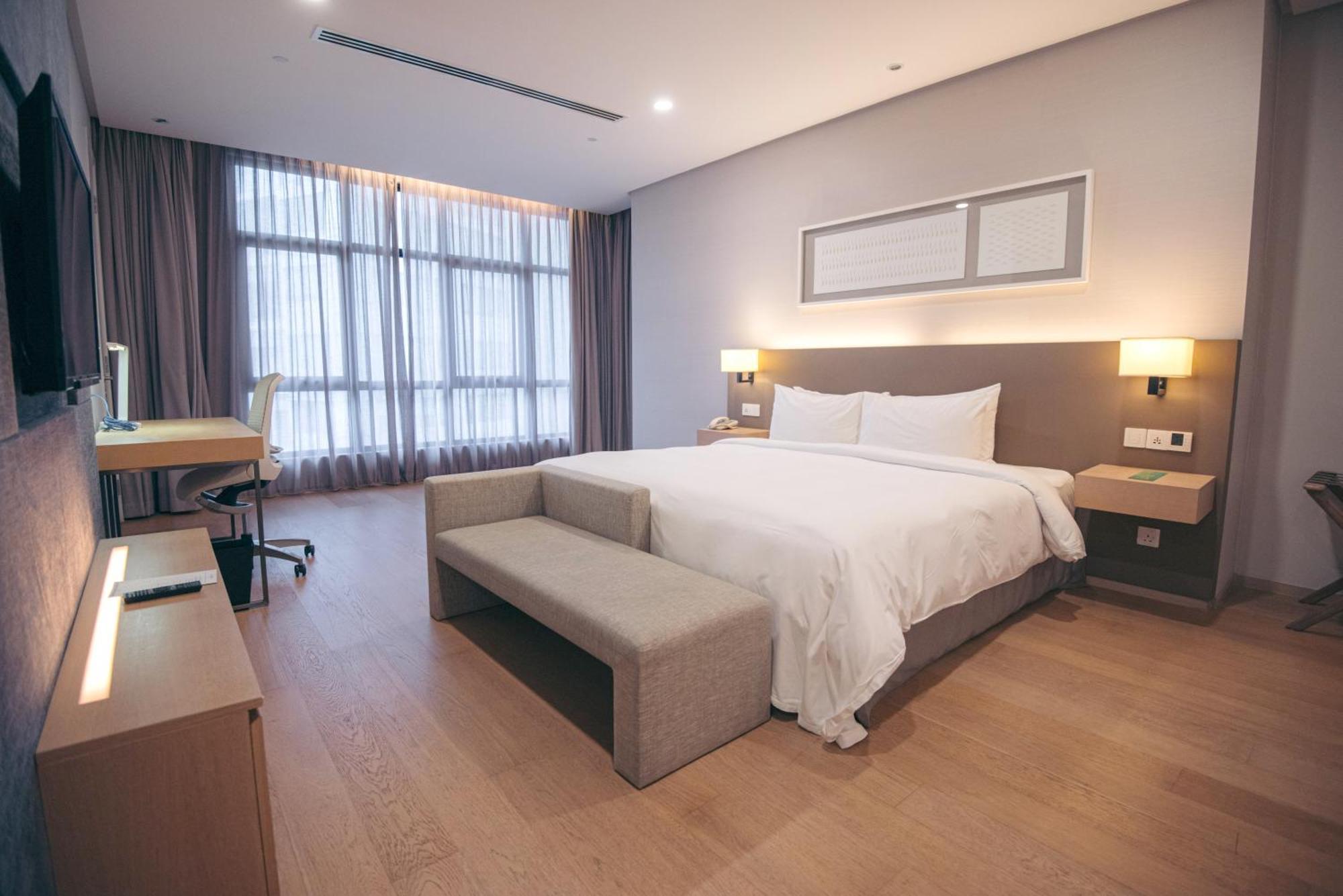 Sfera Centre Hotel 5*