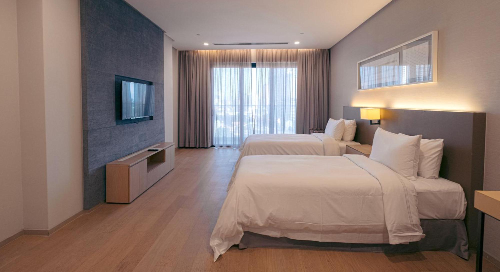 Hotel Sfera Centre 5*